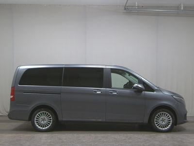 Mercedes V220