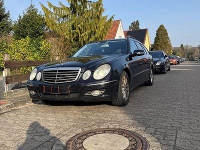 Gebraucht Mercedes E320 Avantgarde 224 PS (164 kW) 2008 Schwarz Kombi