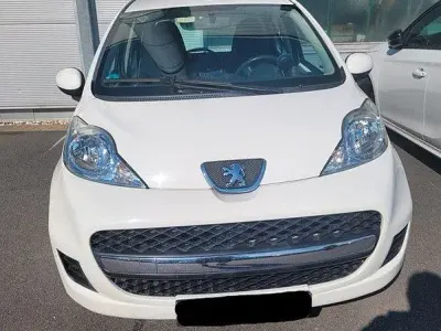 Gebraucht Peugeot 107 Filou 68 PS (50 kW) 2010 Weiß Kleinwagen