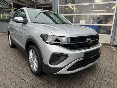 Gebraucht VW T-Cross Life 116 PS (85 kW) 2025 Silber SUV