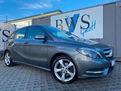 Gebraucht Mercedes B180 122 PS (89 kW) 2014 Grau Van / Kleinbus