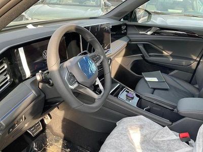 Neu VW Tiguan R-line 272 PS (200 kW) 2026 Grün SUV