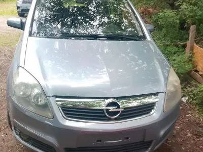 Gebraucht Opel Zafira 125 PS (91 kW) 2006 Braun Van / Kleinbus