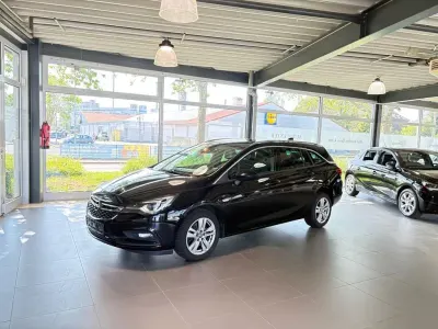 Używany Opel Astra Innovation 136 KM (100 kW) 2017 Czarny Kombi
