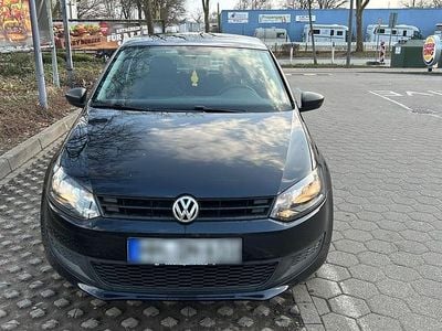 Gebraucht VW Polo 60 PS (44 kW) 2011 Schwarz Kleinwagen