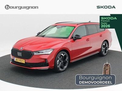 Gebraucht Skoda Superb Sport 204 PS (150 kW) 2025 Rot Kombi
