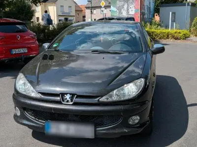 Gebraucht Peugeot 206 CC 109 PS (80 kW) 2004 Schwarz Cabrio