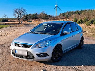 Silber Gebraucht 2010 Ford Focus Limousine | 3.250 € (Fairer Preis)