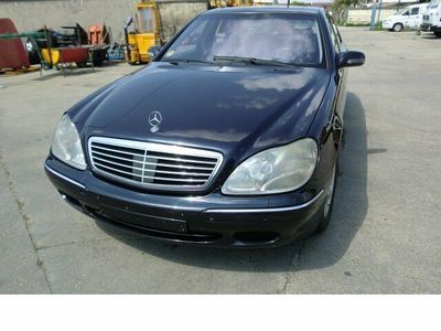 Blau Gebraucht 2001 Mercedes S400L Limousine | 5.831 €