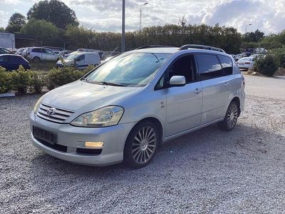 Gebraucht Toyota Avensis Verso 116 PS (85 kW) 2004 Silber Van / Kleinbus