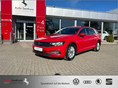 Second-hand VW Passat Business 122 CP (89 kW) 2023 Roșu Break