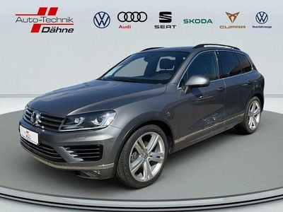 Grau / canyon grey (metallic) Gebraucht 2017 VW Touareg Terrain Tech SUV | 29.880 € (Etwas zu teuer)