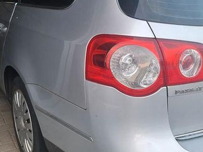 Silber Gebraucht 2010 VW Passat Comfortline Kombi | 5.000 € (Teuer)