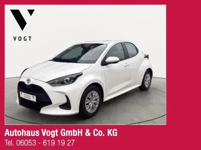 Gebraucht Toyota Yaris 72 PS (52 kW) 2023 Weiß Kleinwagen
