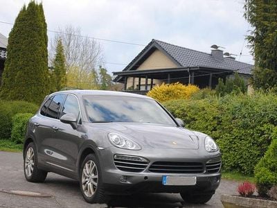 Usado Porsche Cayenne 245 HP (180 kW) 2012 Cinzento SUV