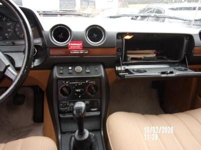 Usata Mercedes 240 72 CV (52 kW) 1985 Rosso Station wagon