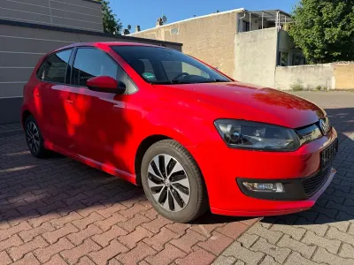 Gebraucht VW Polo Trendline 75 PS (55 kW) 2015 Rot Kleinwagen