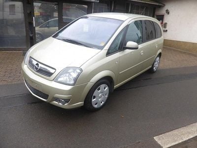 Usata Opel Meriva 100 CV (73 kW) 2010 Argento Monovolume