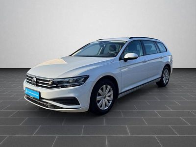 Gletscherweiß metallic (metallic) Gebraucht 2022 VW Passat Kombi | 22.900 € (Guter Preis)