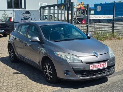 Gebraucht Renault Mégane Expression 90 PS (66 kW) 2009 Grau Limousine