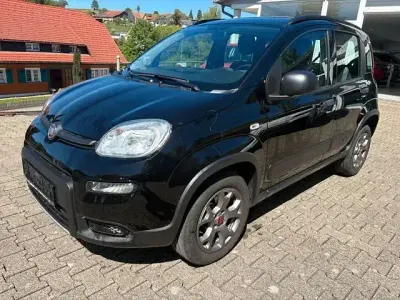 Gebraucht Fiat Panda 4x4 Wild 119 PS (87 kW) 2021 Schwarz Kleinwagen