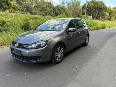 Grau Gebraucht 2010 VW Golf VI Comfortline Kleinwagen | 3.899 € (Guter Preis)
