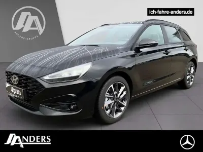 Gebraucht Hyundai i30 Advantage 101 PS (74 kW) 2026 Abyss black Kombi