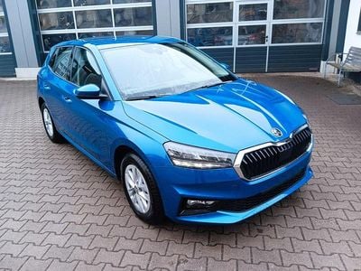 Neu Skoda Fabia Selection 116 PS (85 kW) 2025 Blau Limousine