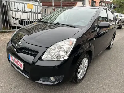 Gebraucht Toyota Corolla Verso Team 129 PS (94 kW) 2008 Schwarz Van / Kleinbus