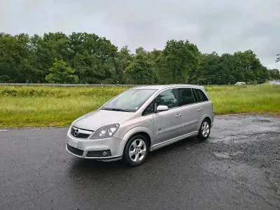 Gebraucht Opel Zafira OPC 140 PS (102 kW) 2008 Silber Van / Kleinbus