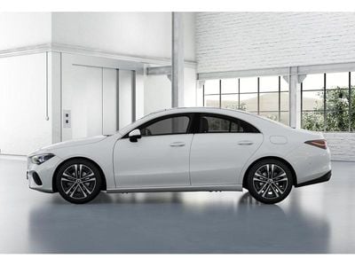 Second-hand Mercedes CLA180 136 CP (100 kW) 2025 Alb Berlinǎ