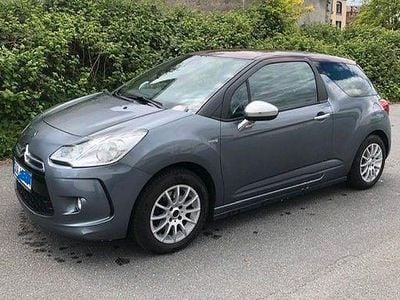 Grau Gebraucht 2010 Citroën DS3 So Chic Limousine | 4.200 € (Fairer Preis)