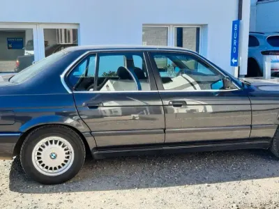 Gebraucht BMW 735 211 PS (155 kW) 1992 Schwarz Limousine