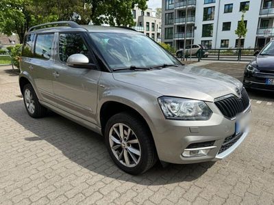 gebraucht Skoda Yeti 1.4 TSI 110kW DSG 4x4 Joy 1. Hand AHK