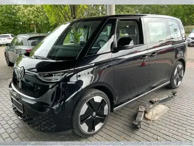 Gebraucht VW ID. Buzz Pro 150 kW (204 PS) 2024 Deep black perleffekt Van / Kleinbus
