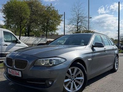 Usado BMW 525 Sport Line 218 HP (160 kW) 2011 Cinzento Sedan