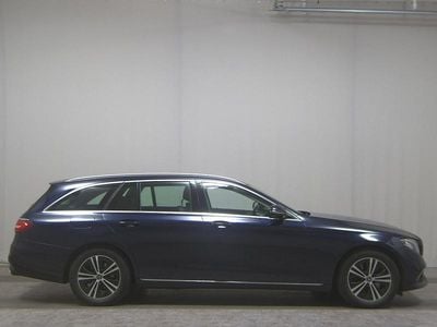 Gebraucht Mercedes E300 Avantgarde 245 PS (180 kW) 2019 Blau Kombi