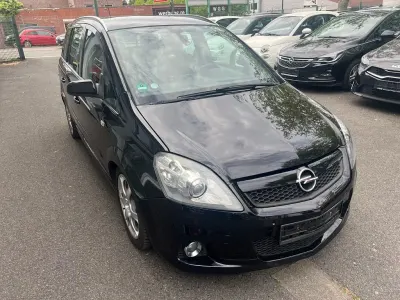 Gebraucht Opel Zafira OPC 241 PS (177 kW) 2008 Saphirschwarz/black sapphire Van / Kleinbus