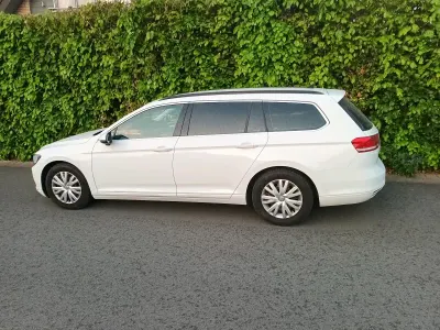 Gebraucht VW Passat 150 PS (110 kW) 2018 Weiß Kombi