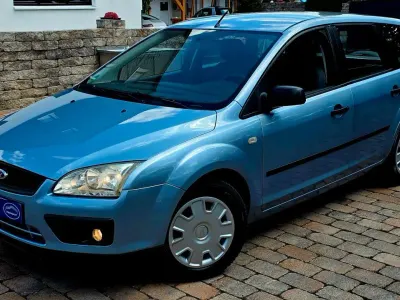 Gebraucht Ford Focus 101 PS (74 kW) 2006 Blau Kombi