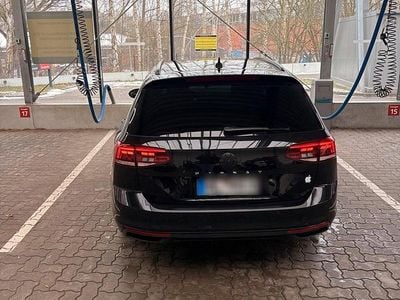 Gebraucht VW Passat 150 PS (110 kW) 2020 Schwarz Kombi