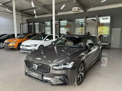 Gebraucht Volvo V90 R-Design 303 PS (222 kW) 2020 Pine grey / metallic (metallic) Kombi