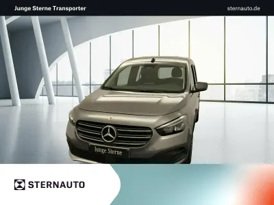 Gebraucht Mercedes T180 116 PS (85 kW) 2023 Chromitgrau metallic Van / Kleinbus