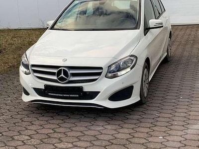 Gebraucht Mercedes B180 122 PS (89 kW) 2015 Van / Kleinbus