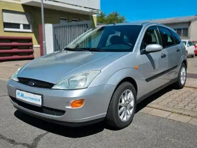 Gebraucht Ford Focus 101 PS (74 kW) 2001 Silber Limousine
