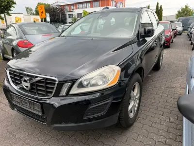 Gebraucht Volvo XC60 Momentum 163 PS (119 kW) 2010 Schwarz SUV