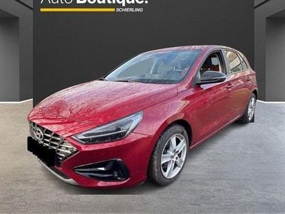 Gebraucht Hyundai i30 Edition 30+ 120 PS (88 kW) 2022 Rot Limousine