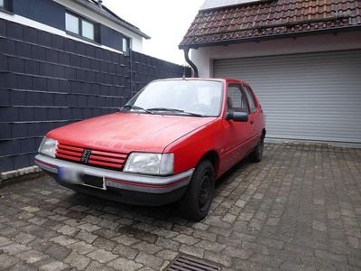 Gebraucht Peugeot 205 60 PS (44 kW) 1991 Rot Kleinwagen
