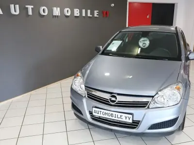 Używany Opel Astra Edition 90 KM (66 kW) 2007 Srebrny Sedan/Limuzyna