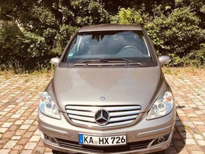 Usata Mercedes B200 136 CV (100 kW) 2006 Marrone Monovolume